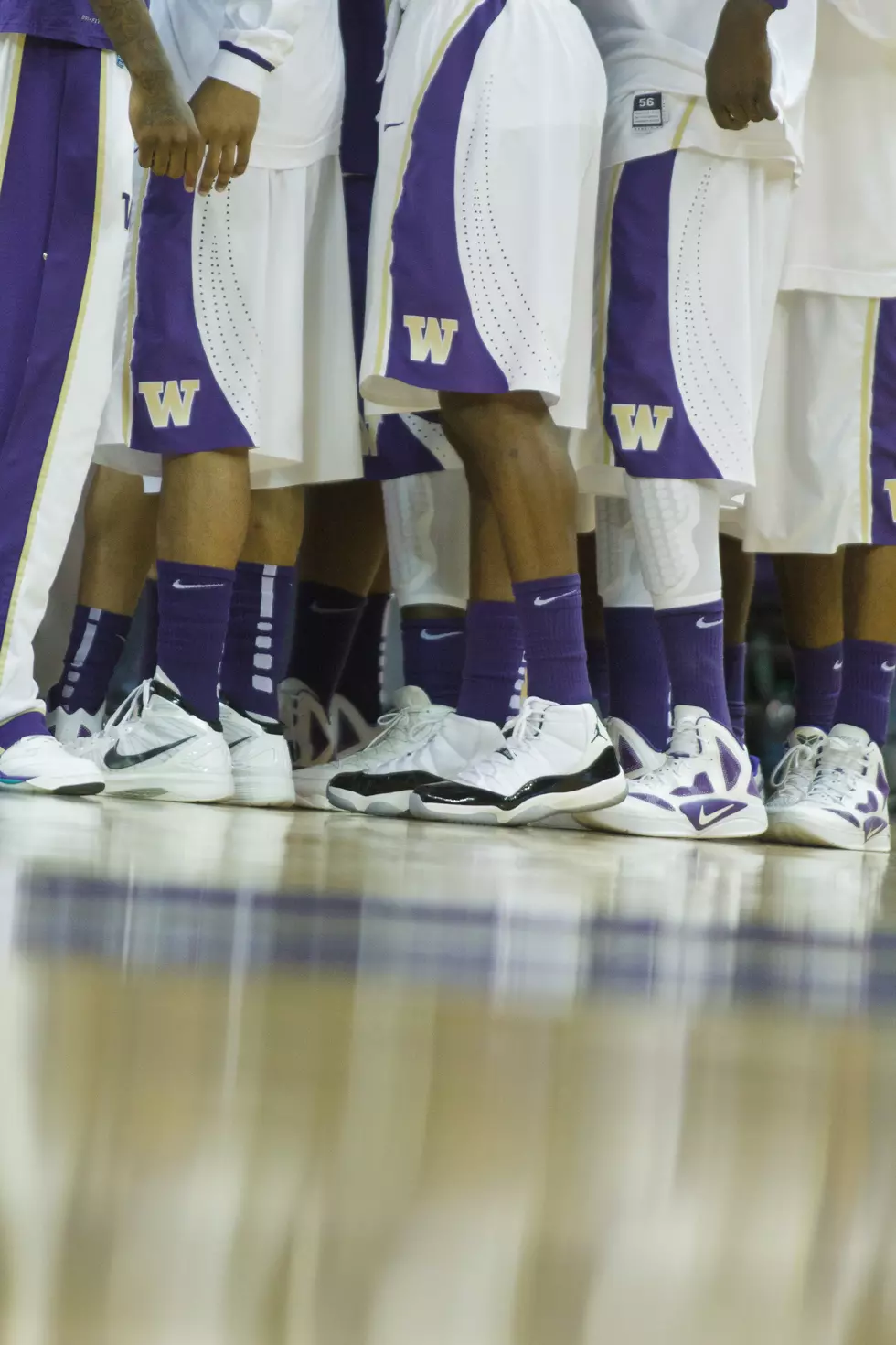 Washington Holds Off Loyola Marymount 80-77