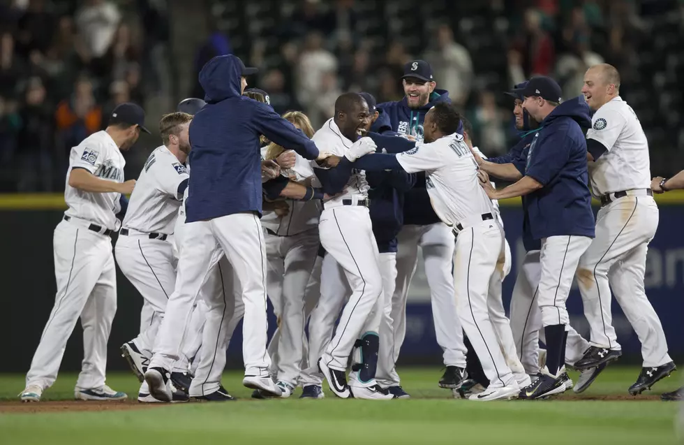 Mariners Blow Lead, Rally in 9th to Beat White Sox 5-4