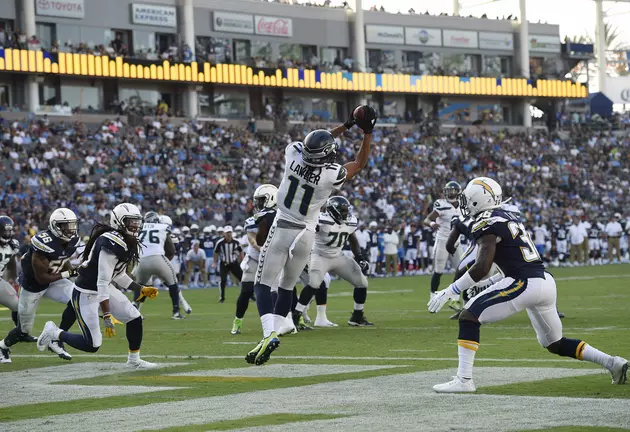 Seahawks Win 48-17 in Chargers&#8217; Debut Game at StubHub Center