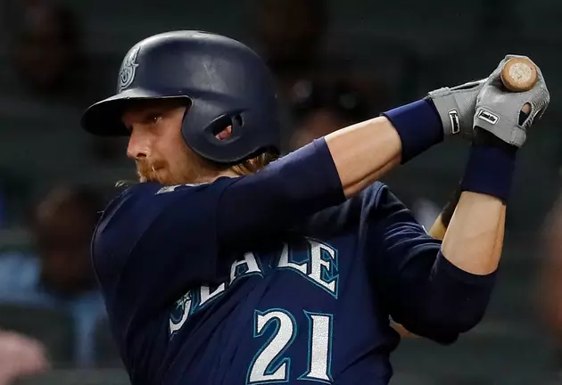 Motter Replaces Injured Cano, Lifts Mariners Past Braves 9-6