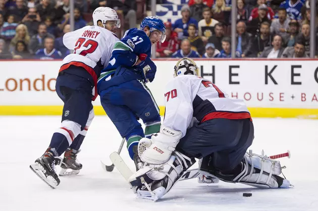 Baertschi Leads Canucks Past Capitals for 4th Straight Win