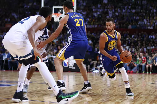 Curry, Thompson Find Their Touch as Warriors Beat T-Wolves