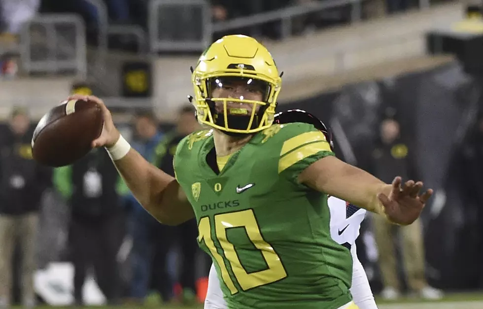 Oregon Racks Up Records in Historic Defeat of Oregon State