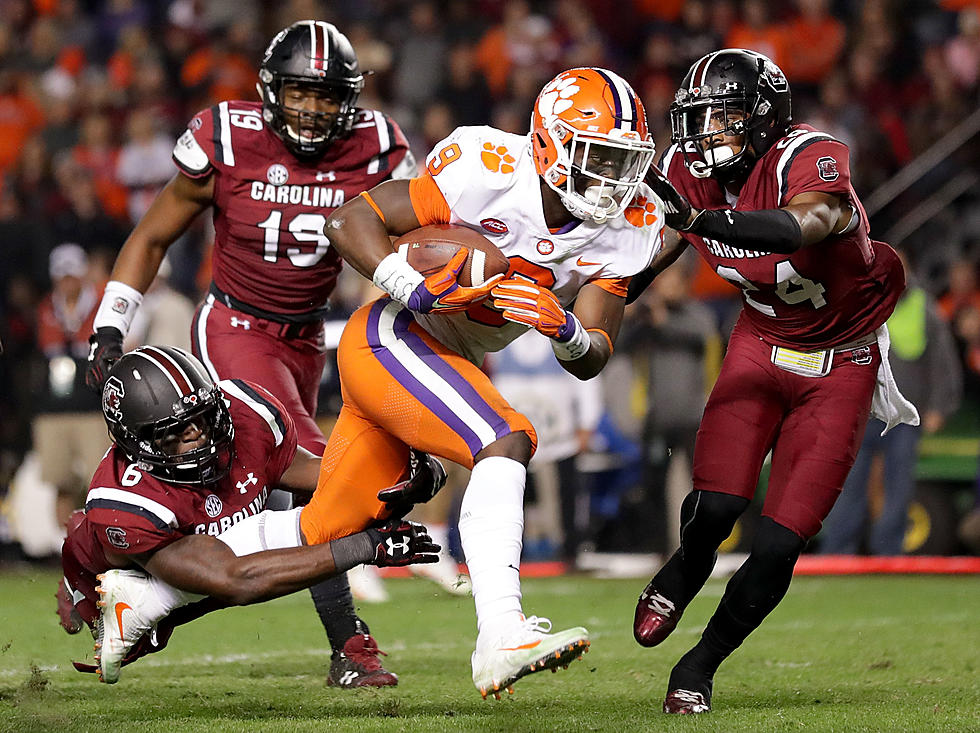 Clemson pulls out of the pack, claims No. 1 ranking