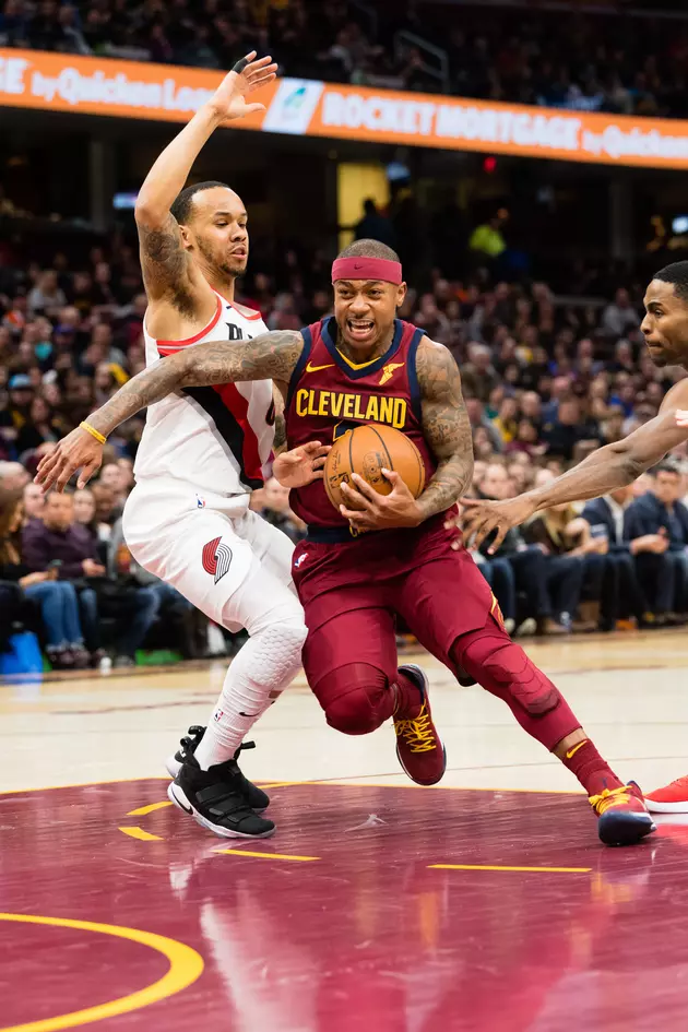 Thomas Has Smashing Debut as Cavs Down Trail Blazers 127-110