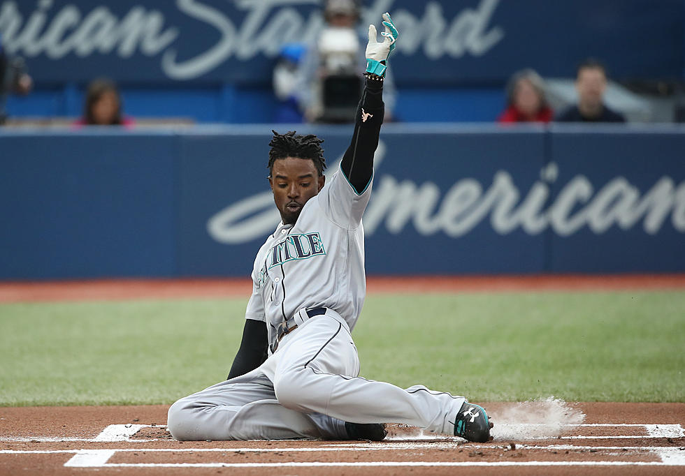 M's Dee Gordon Lands on the DL With a Broken Toe