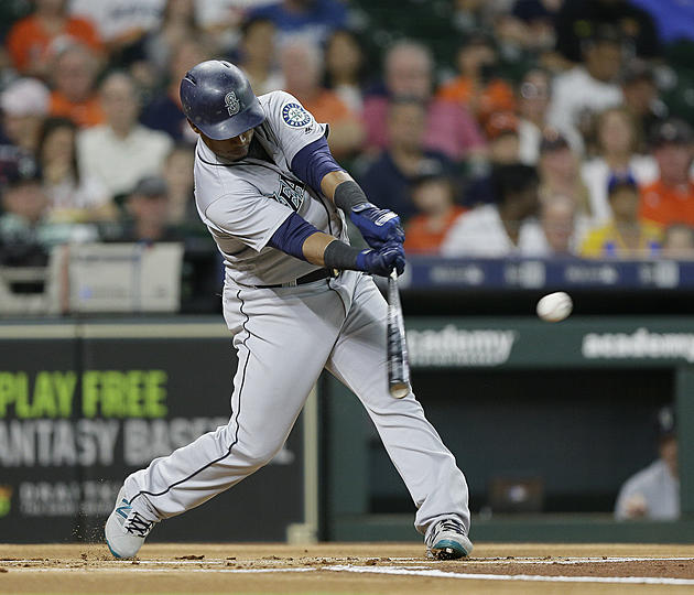Early Homers Help Mariners Over Astros 7-1