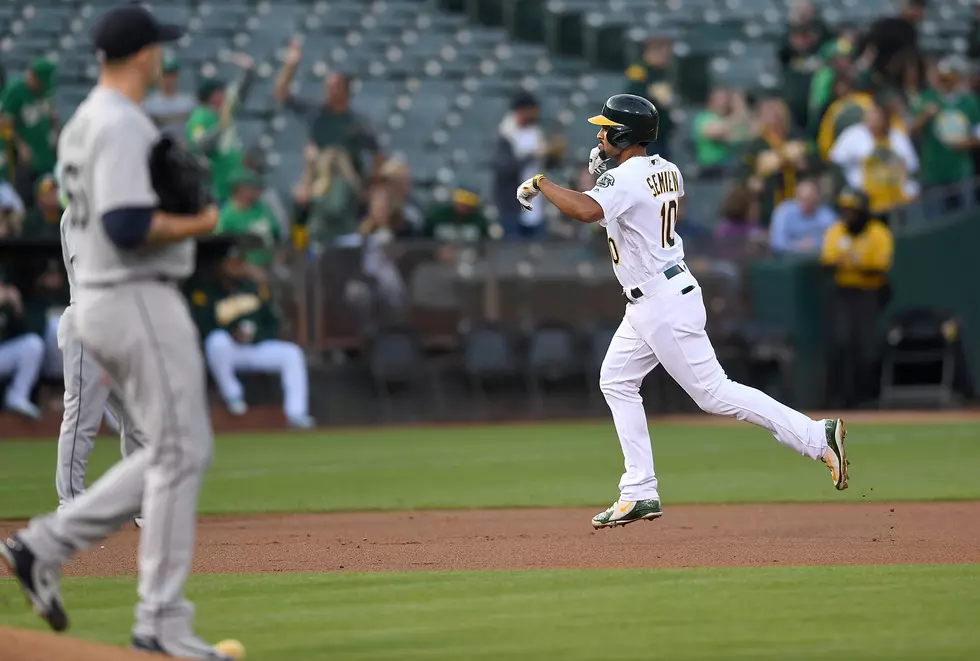 A’s Edge Mariners to Pull Within 1 Game of 1st in AL West