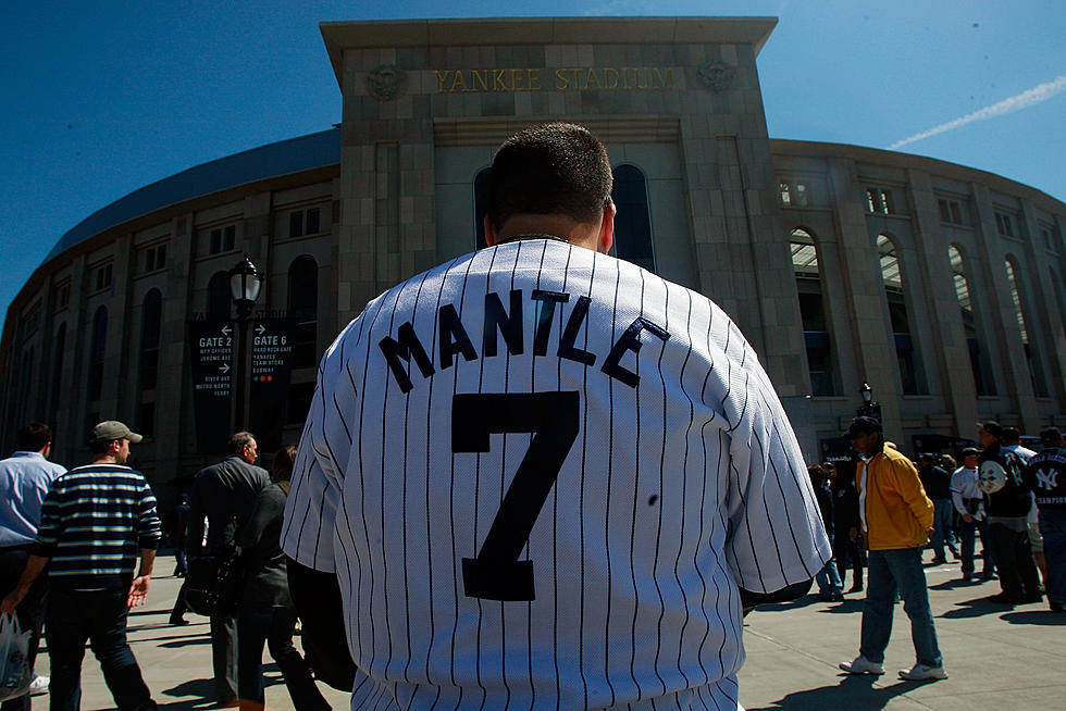 Mantle’s 1964 World Series Jersey Auctioned for $1.3 Million