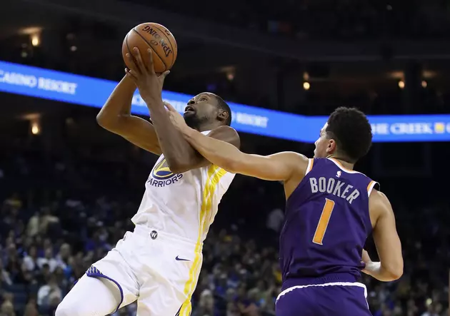 Stephen Curry, Kevin Durant Lead Warriors Past Suns 123-103