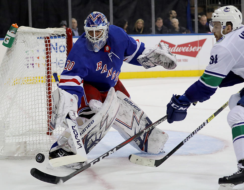 Lundqvist Ties Plante on NHL Wins List, Rangers Beat Canucks