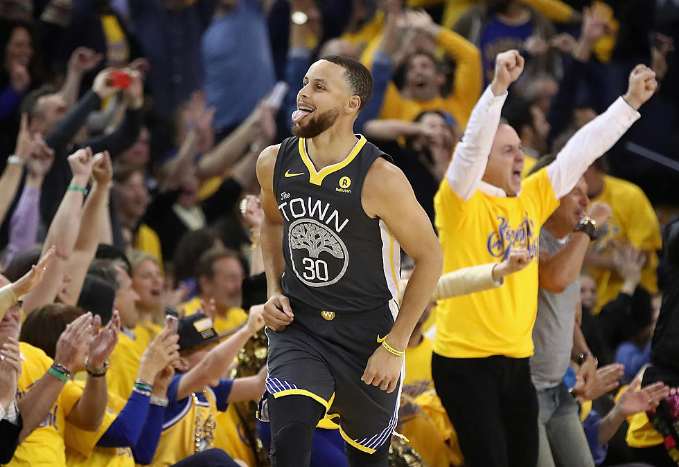 Curry’s Big Night Carries Warriors to Sixth Straight Win