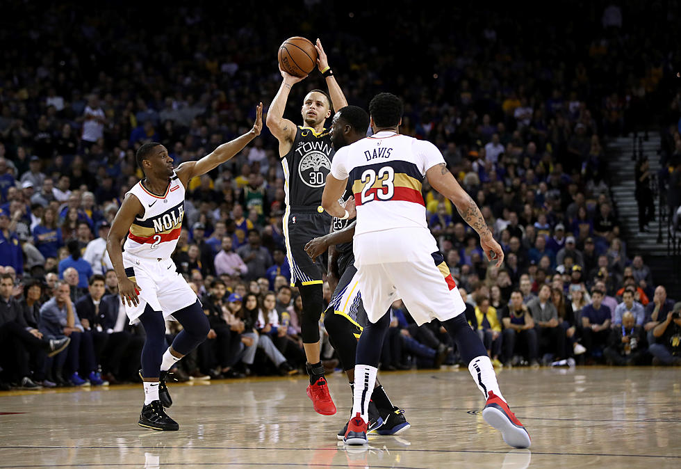 Stephen Curry Scores 41 Points as Warrior Hold off Pelicans