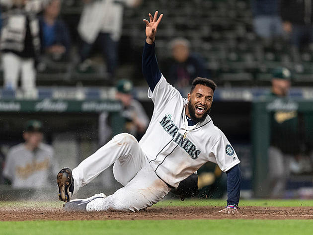 Mariners Rally With 2 Runs in 10th to Beat A&#8217;s 6-5
