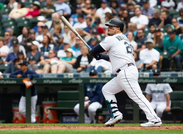 Santana has 2 HRs, 5 RBIs in Mariners&#8217; 8-2 Win Over Royals