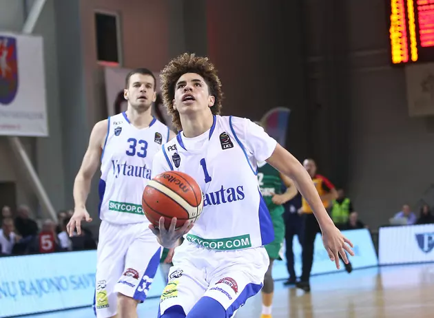 LaMelo Ball, 17, Signs with Australian Team to Prep for NBA