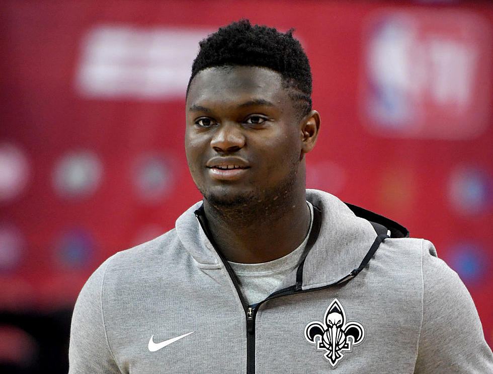Zion Williamson Dabbles in Football Fun With Saints