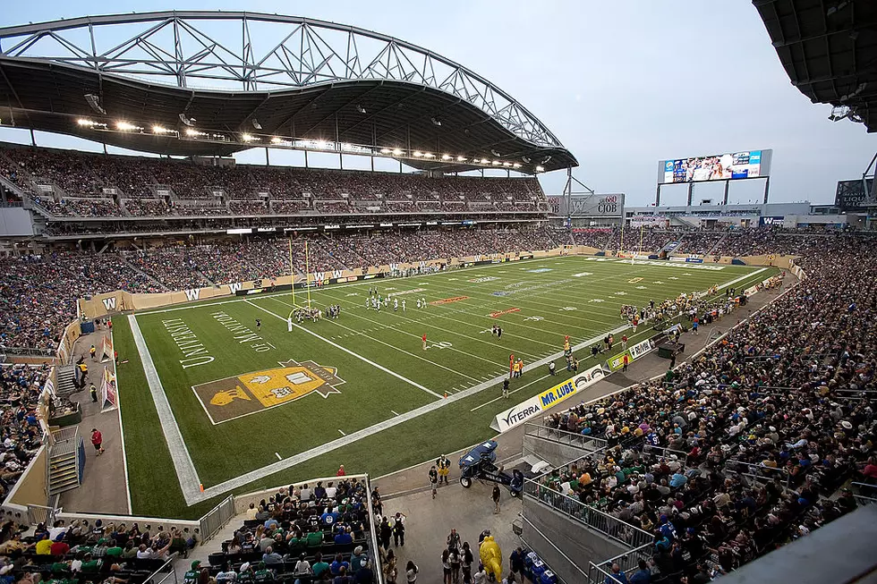 Raiders Edge Packers on 80-yard Field in Winnipeg