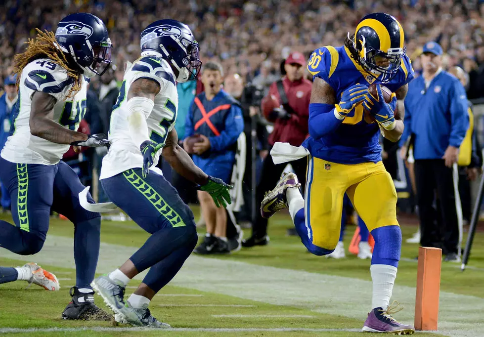 Rams Stay in Playoff Hunt, End Seahawks&#8217; 5-game Streak