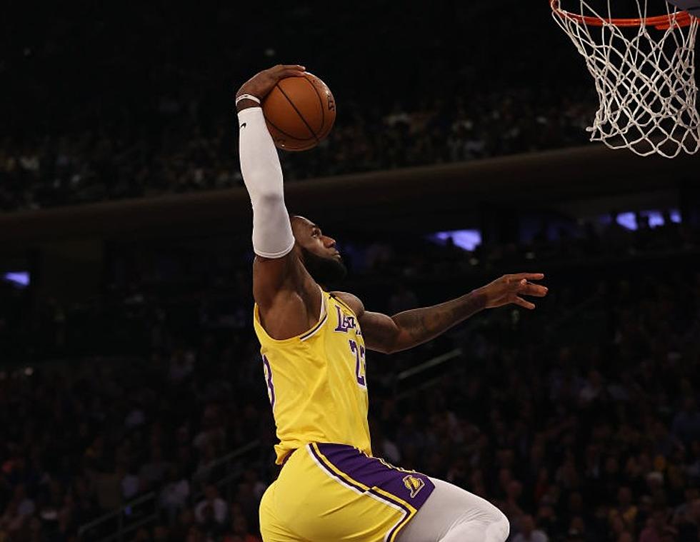 James Closes on Kobe, Davis has 28 as Lakers Beat Knicks