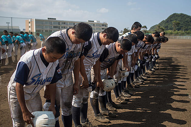 Young Baseball Players get Memento Filled with Stadium Dirt