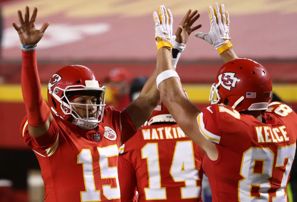 Chiefs Begin Title Defense With 34-20 Victory Over Texans