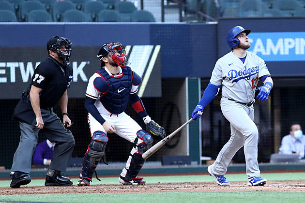 Dodgers Blast Braves 15-3, Score Record 11 Runs in 1st Inning