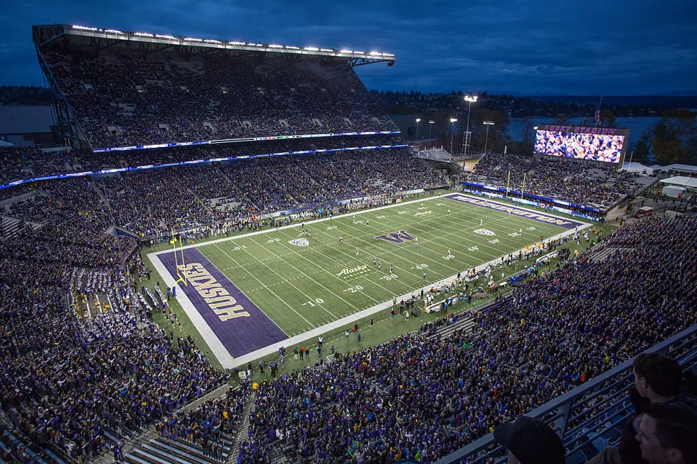 Dawg and Cat Fight at Montlake