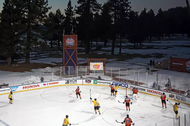 Pastrnak&#8217;s 3 Goals Lead Bruins Past Flyers 7-3 at Lake Tahoe