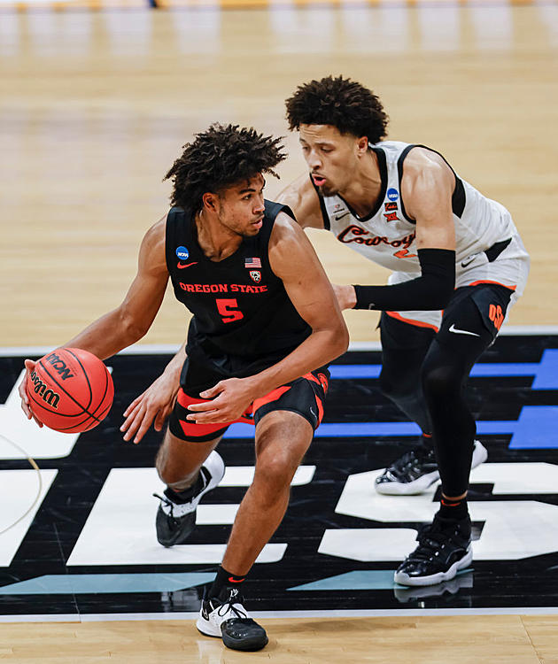 Thompson&#8217;s Rise Helps Power Beavers to the Sweet 16