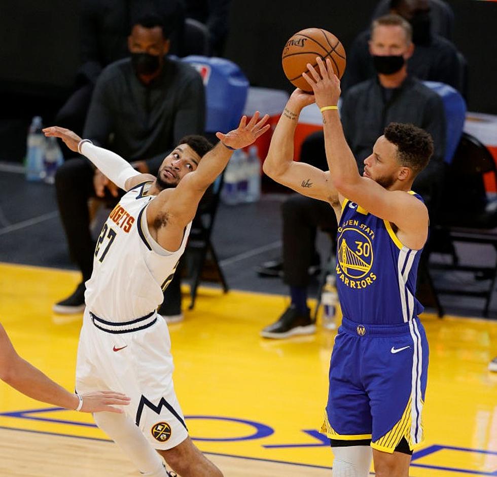 Curry Scores 53 as Warriors Beat Nuggets 116-107