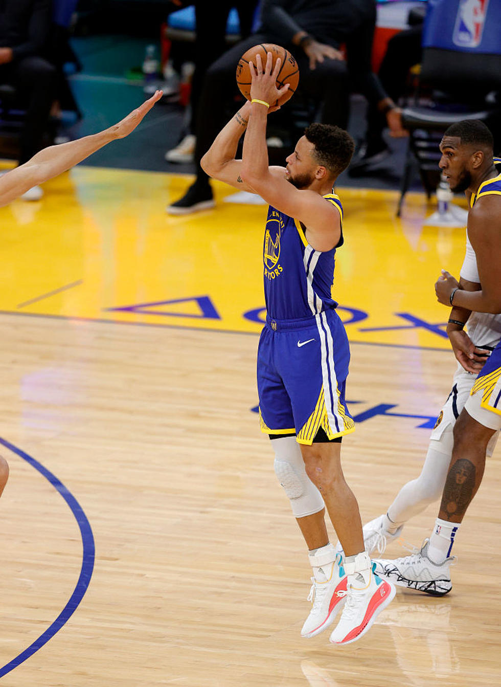 Curry Passes Chamberlain for Most Points in Warriors History