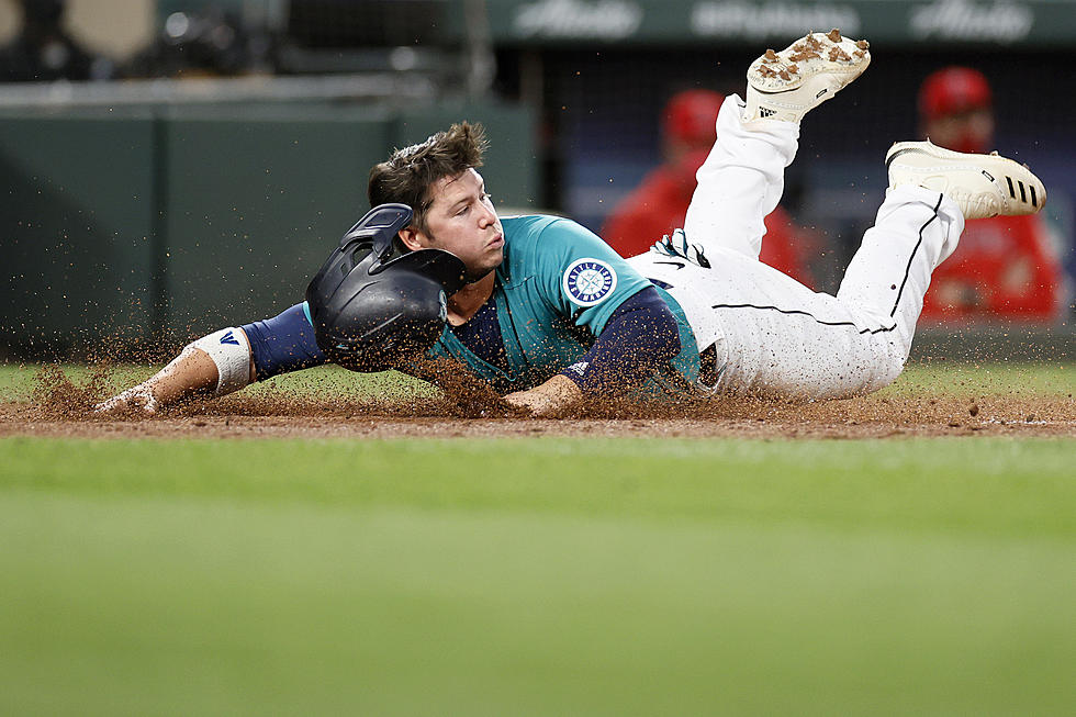 Mariners Close Out April With Win, Winning Record [VIDEO/PHOTOS]