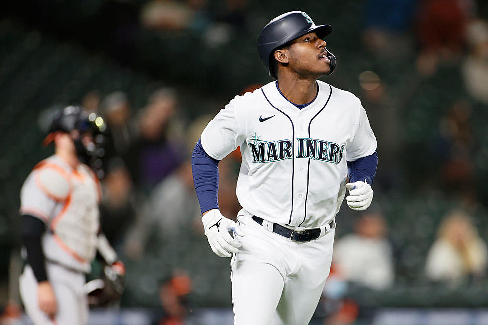Lewis, Seager Lead Mariners to 5-2 Win Over Orioles