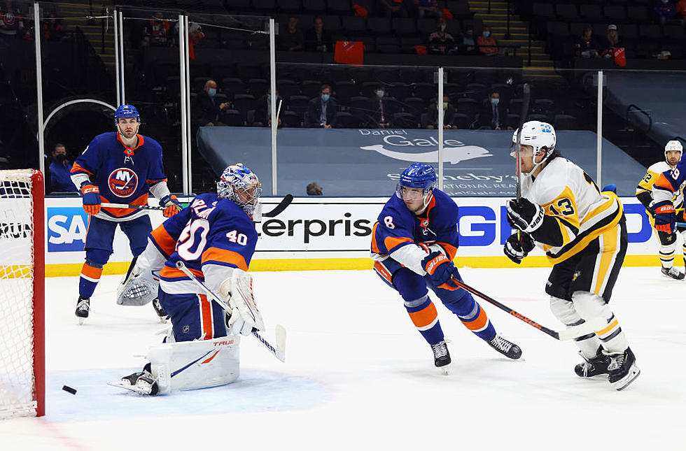 Tanev Scores Late, Penguins Beat Islanders 5-4 in Game 3