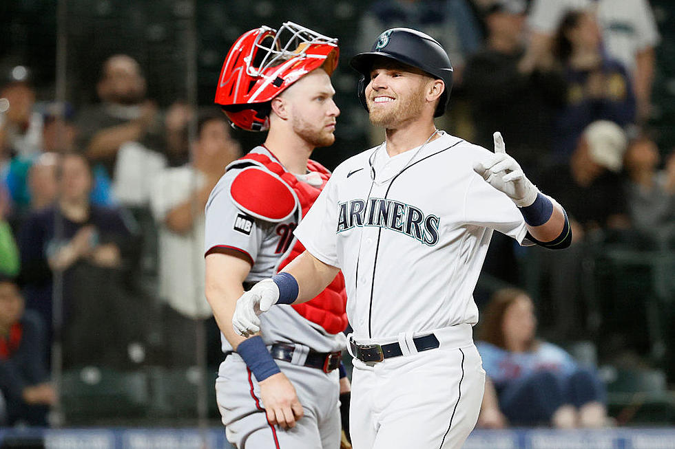Bauers’ 1st Homer for Mariners Caps Comeback, Tops Twins 4-3
