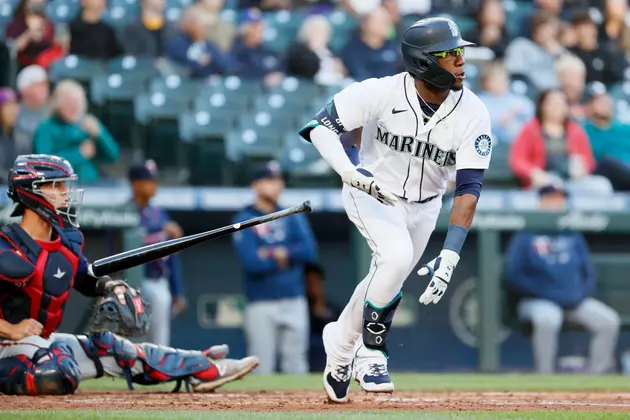 Mariners Pounce on Twins Early, Cruise to 10-0 Victory