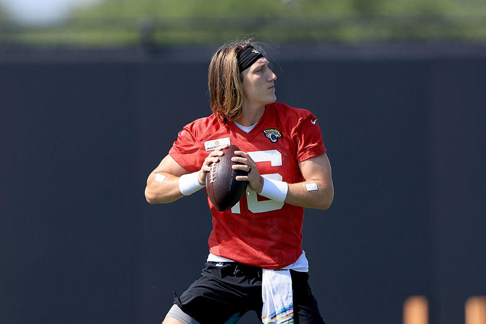 QB Trevor Lawrence Signs $36.8M Rookie Contract With Jags
