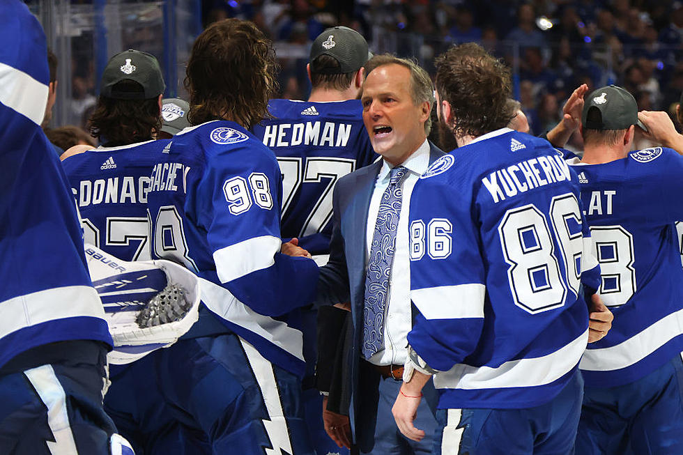 Lightning Look to Be 1st Team to Win Cup at Home Since 2015