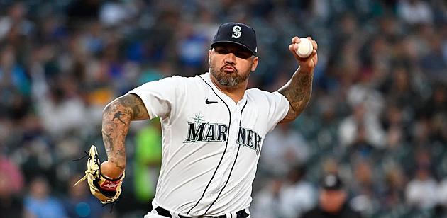 Mariners&#8217; Héctor Santiago was Suspended for 80 Games by MLB
