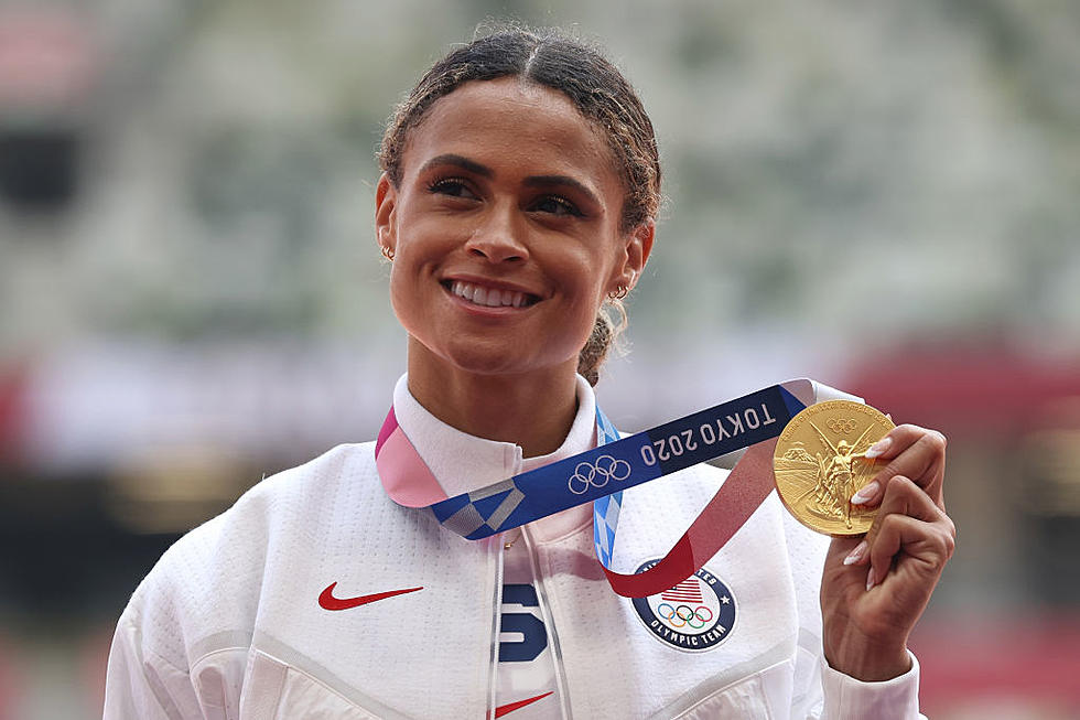 American Sydney McLaughlin Breaks Own Record to Win Gold