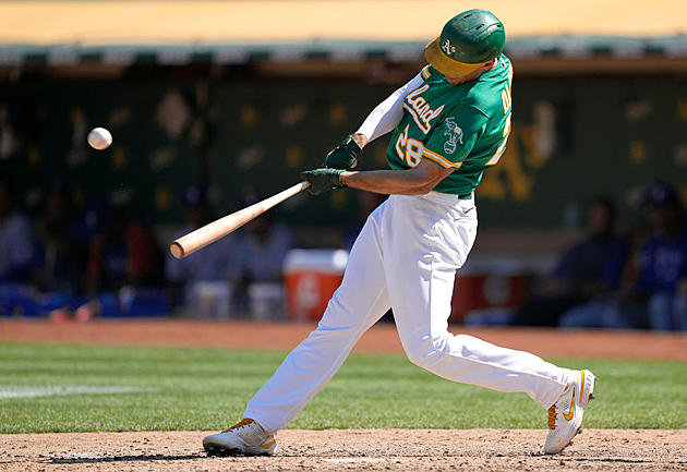 A&#8217;s Hold Off Royals 12-10 to Keep Pace in AL Wild-card Race