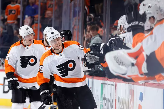 Flyers Score Twice in 3rd, Win 5-3 to Hand Oilers 1st Loss