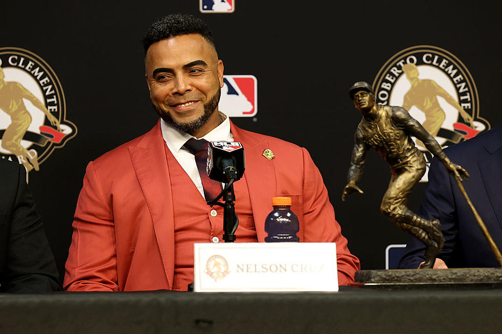 Cruz Wins MLB’s Roberto Clemente Award for Philanthropy