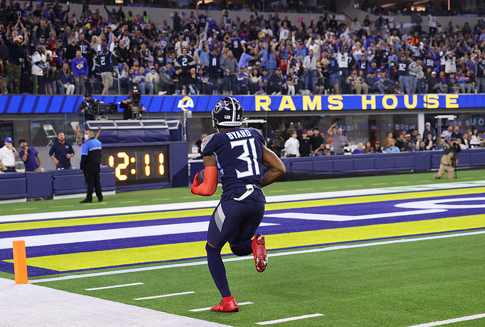 Defense Carries Titans Past Rams 28-16 for 5th Straight Win