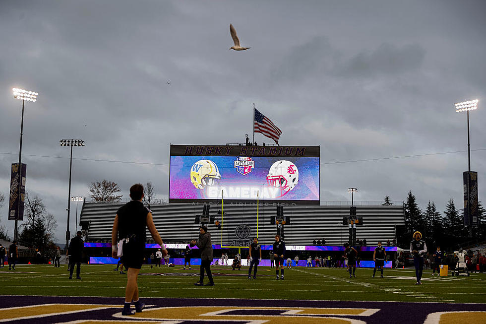 #4 Washington Seeks Perfection; Hosting Rival Wash. St. in Apple Cup