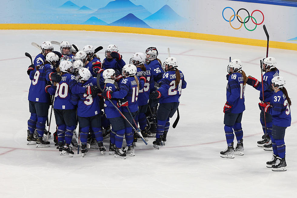 US Women Survive Scare, Beat Czechs 4-1 in Olympic Hockey
