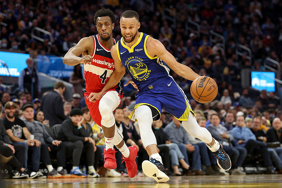 Curry Dazzles for 47 Points on 34th Birthday, Warriors Win