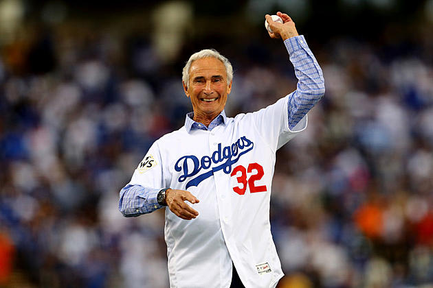Koufax to Join Jackie Robinson with Statue at Dodger Stadium