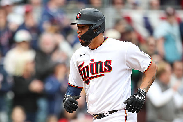 Sánchez Slam Leads Twins in 6-homer Surge to Beat Mariners